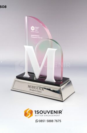 Plakat Akrilik Modestalk Reader's Choise 2024 by Wardah